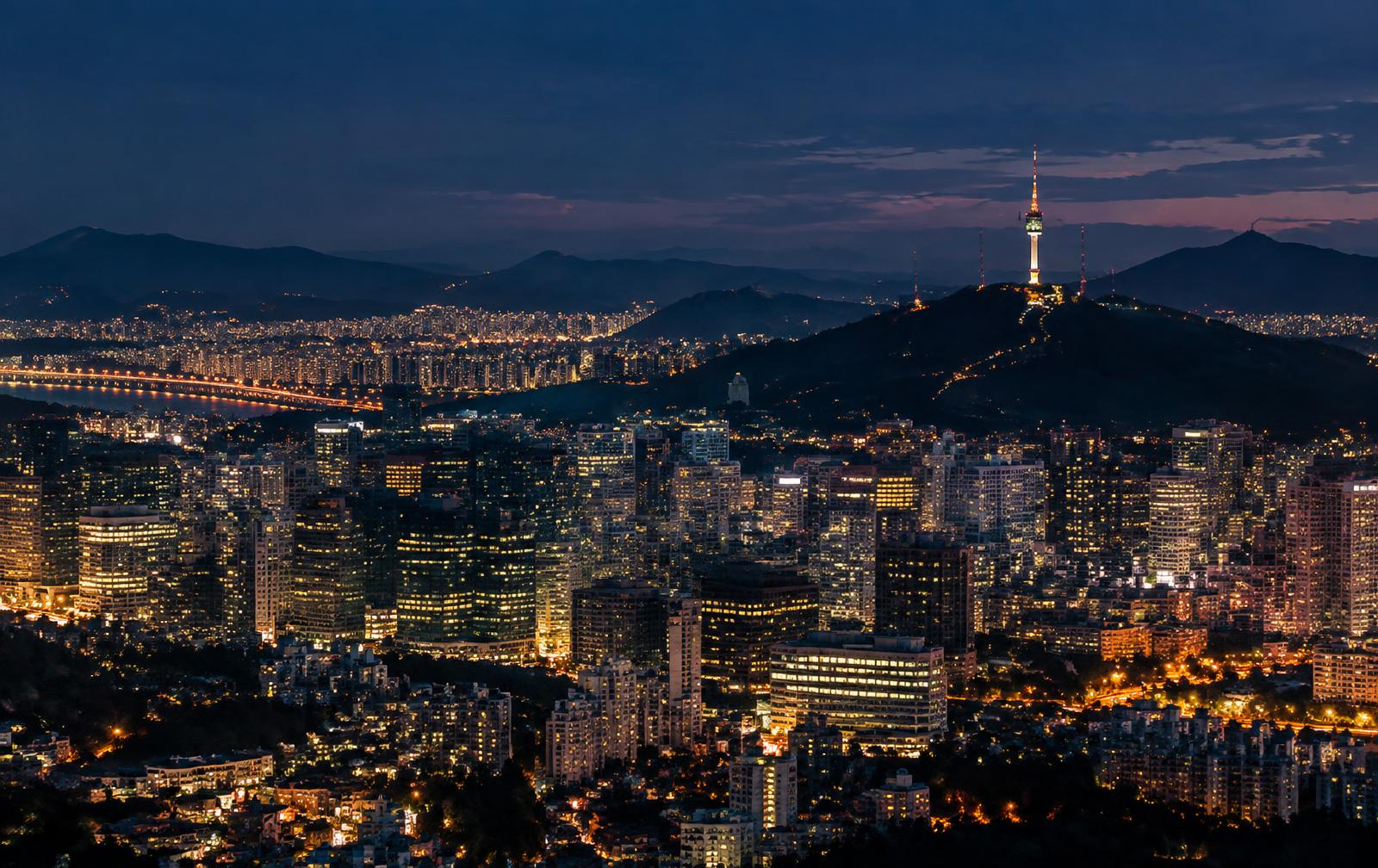 Seoul skyline at dusk